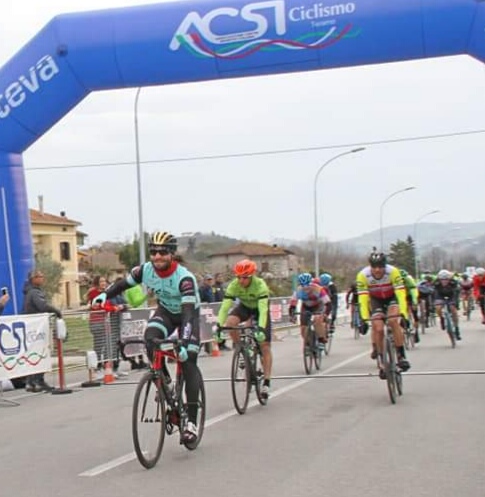 HG Cycling Team: Luca Curti vincente allo sprint al Trofeo Abruzzo Bike 12