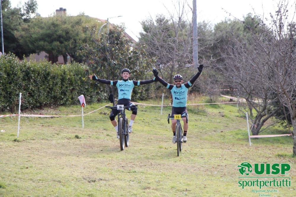 Trionfo della coppia Rapari – Luku al Trofeo Grottammare Cross Staffetta 12