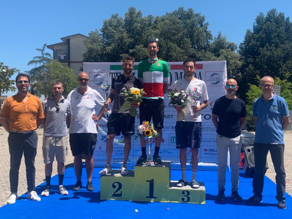 Ivan Martinelli, Stefano Scotti e Wladimiro D’Ascenzo: tris di maglie tricolori FCI strada per l’HG Cycling Team a Monte Urano 5