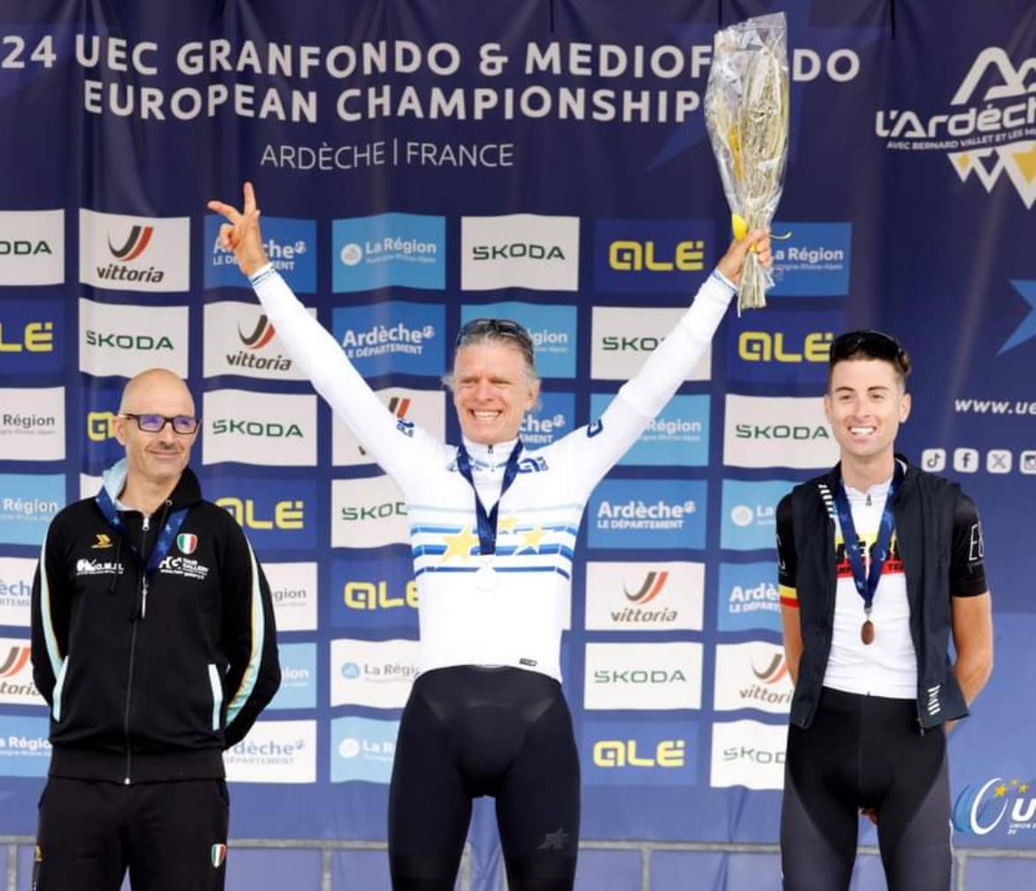 D'Ascenzo e Mosca sul podio dei Campionati Europei UEC Granfondo e Mediofondo in programma nella regione francese dell'Ardèche. In evidenza anche Emidio Celani. Piergentili e Dezi argento a Nocciano  7