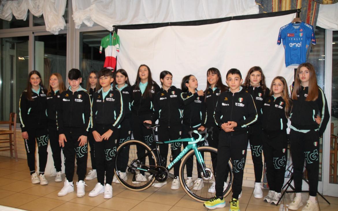 Domenica a Monte San Quirico (Lucca) l'esordio della formazione femminile HG Cycling Team 3