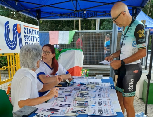 Sulle strade del Varesotto la sfida per il titolo nazionale: la maglia verde tiffany protagonista con Alessandro Piergentili e Nicolas Foresi