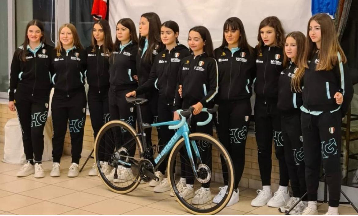 Il volo delle meteore: una stagione nel segno del verde tiffany 3